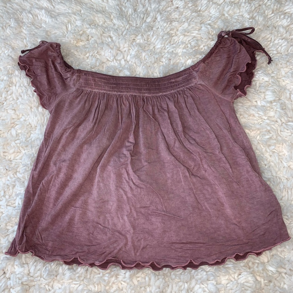 American Eagle Off-The-Shoulder Soft & Sexy shirt